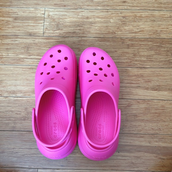 Like new Crocs Mega Crush Pink Size 10 - Picture 3 of 4